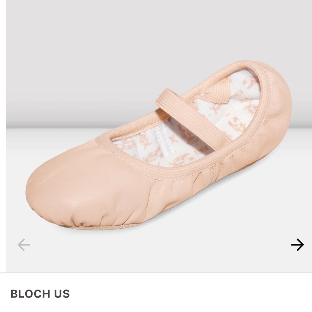 New! BLOCH girls Giselle ballet slippers. Size 12C. Light pink/nude color.